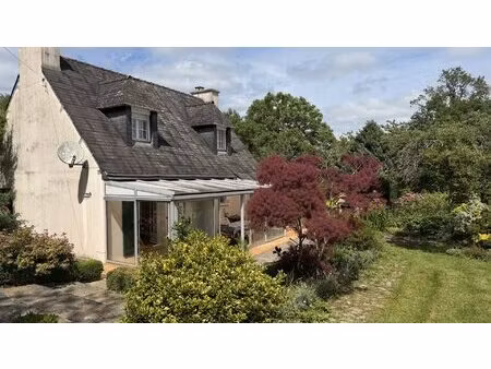 maison avec grand terrain et dépendances