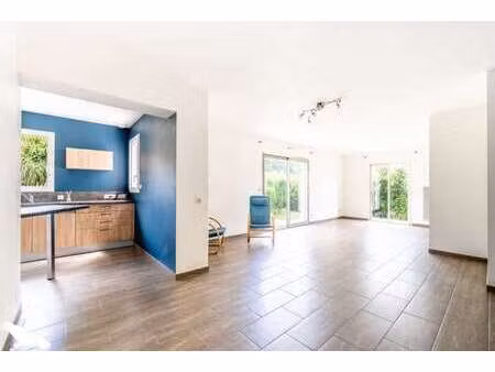 vente maison à saint-philbert-de-grand-lieu (44310) : à vendre / 143m² saint-philbert-de-g