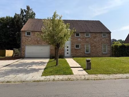 maison à louer avec garage et 5 chambres   wavre (vbe30084)