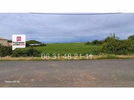 vente terrain à montreuil (85200) : à vendre / 1621m² montreuil