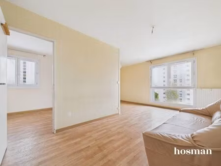 appartement t2 de 50 54 m² avec un espace de stockage  ile de nantes
