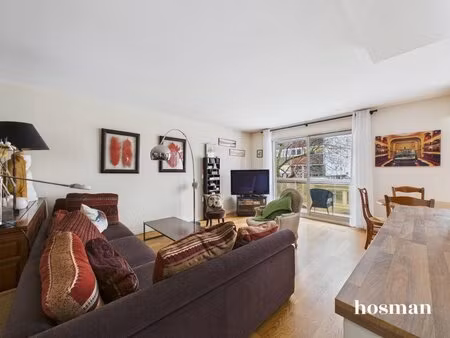 ravissant 3 pièces de 72m2 - traversant avec balcons et double parking - rue de bellevue .