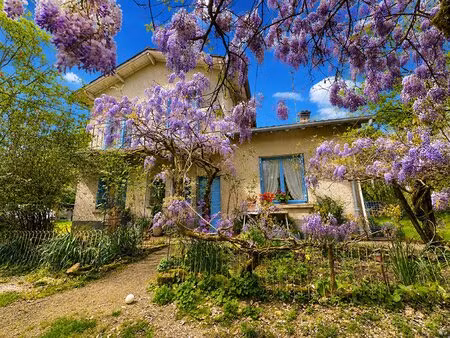 maison monteils  à 5 min de tous commerces !