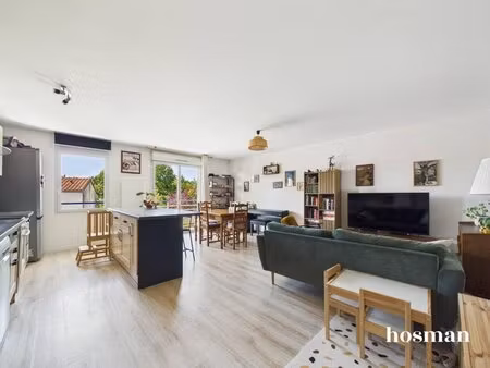 ravissant duplex de 84 m2 habitables (96 m2 au sol) avec 3 chambres  balcon  garage double