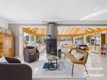 superbe maison 7 pièces en fond d'impasse avec jardin et deux garages -...