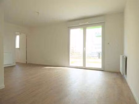 location appartement 2 pièces à angers (49000) : à louer 2 pièces / 44m² angers