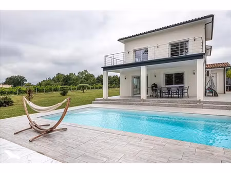 vente maison 6 pièces 192 m² saint-germain-du-puch (33750)