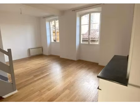 location appartement 3 pièces 65 m² à bordeaux (33000)