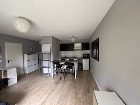location appartement 2 pièces 41 m² à bruges (33520)