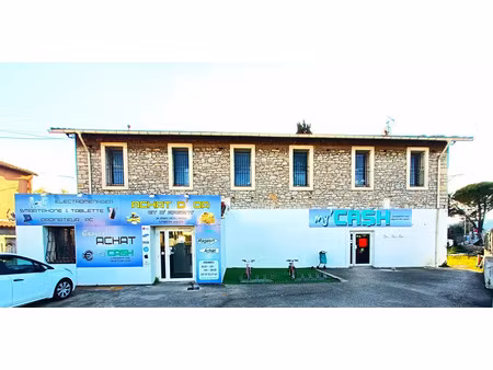 vente local commercial le luc 83340 - 201600 € - surface privée