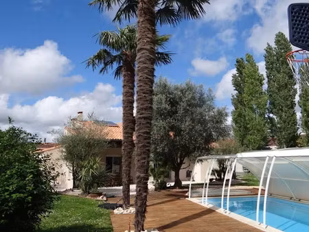 vente maison 7 pièces 210 m² à courçon (17170)  447 000 €