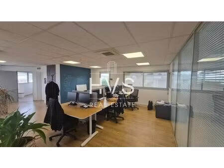 location bureaux 142 m²