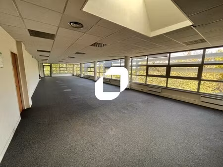 location local d’activités combs la ville 77380 3403m²
