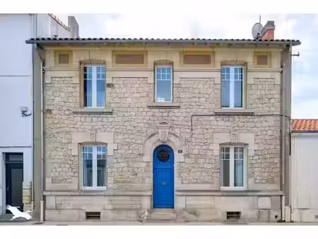 vente maison 6 pièces 122 m² à la rochelle (17000)  549 675 €