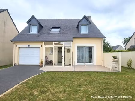 dinard: maison de 89m² avec garage sur jardin clos de 353m². 4 chambres. plages et...