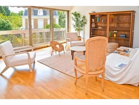 appartement dans quartier résidentiel  la celle-saint-cloud