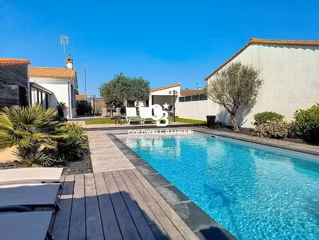 les sables d'olonne : maison de charme entre forêt et océan