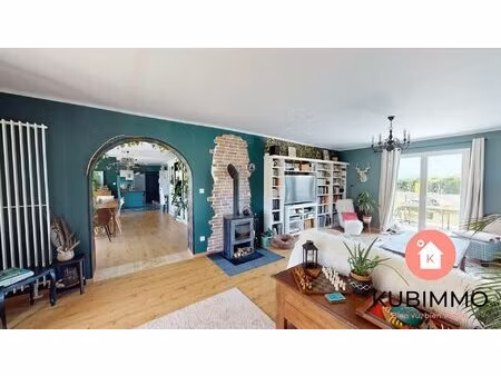 maison de plain-pied avec jardin paysagé proche commerces e