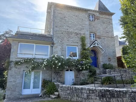 maison de caractere avec vue mer