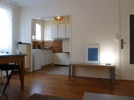location appartement 2 pièces à nantes (44000) : à louer 2 pièces / 38m² nantes