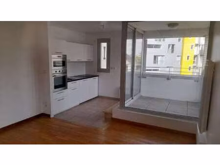 location appartement 2 pièces à nantes île de nantes (44000) : à louer 2 pièces / 36m² nan