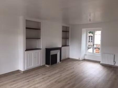 centre bourg de longny les villages  bel appartement de 130m² sur 2 niveaux