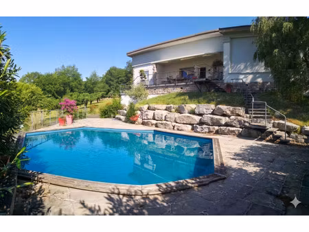maison de luxe à vendre à baume-les-dames