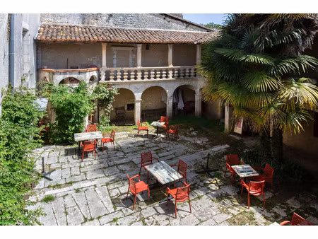 hôtel particulier à vendre à la rochefoucauld