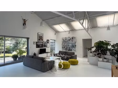 loft à vendre dans le quartier saint michel