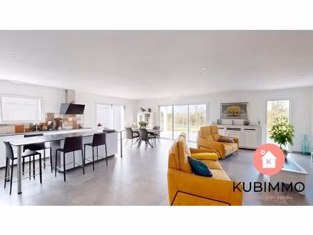 villa moderne de 120m2  3 chambres  proche commerces et océan.