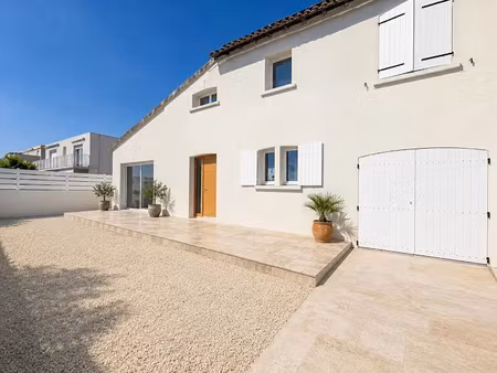vente maison 5 pièces 152 m² à le grau-du-roi (30240)  549 000 €