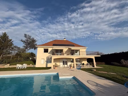 vente villa 7 pièces 222 m² à creuzier-le-vieux (03300)  650 000 €