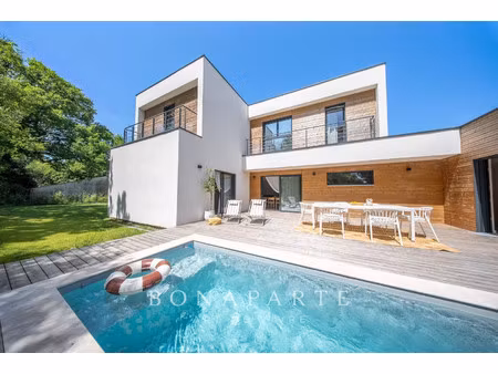 maison de luxe à vendre dans le quartier zone rurale