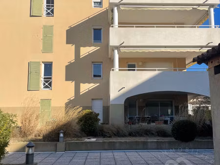 superbe appartement t3 avec terrasse à brignoles