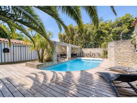 maison de luxe à vendre dans le quartier les ecarts