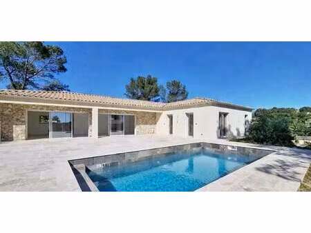 villa avec piscine et terrasse nimes (30)