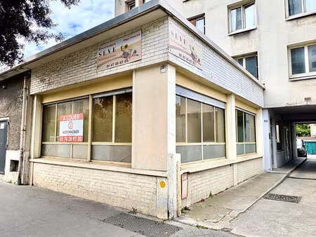 location local commercial 6 pièces