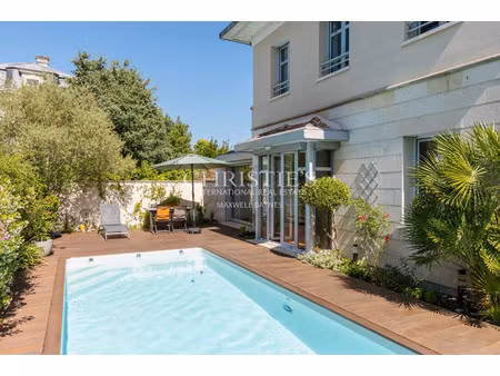 maison de luxe à vendre dans le quartier caudéran-barrière judaïque