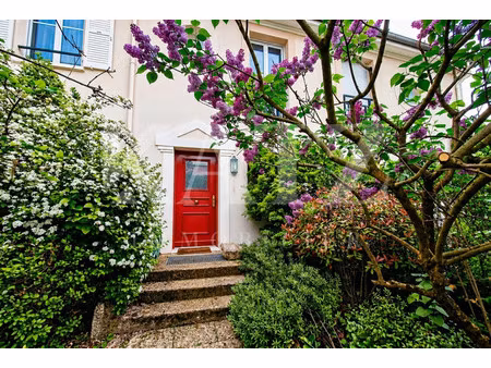 maison de luxe à vendre dans le quartier cote saint louis