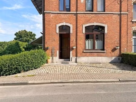 maison à vendre avec garage et terrasse   court-saint-étienne (vbe29825)