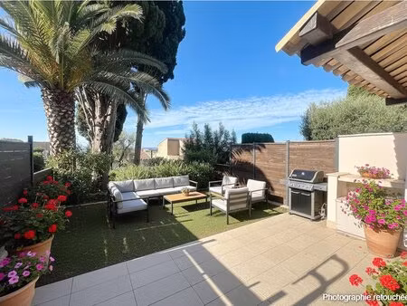 a vendre - maison 4 pièces avec jardin   résidence avec piscine à mougins