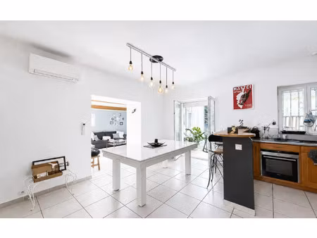 appartement toulon 74.89 m² t-3 à vendre  199 000 €