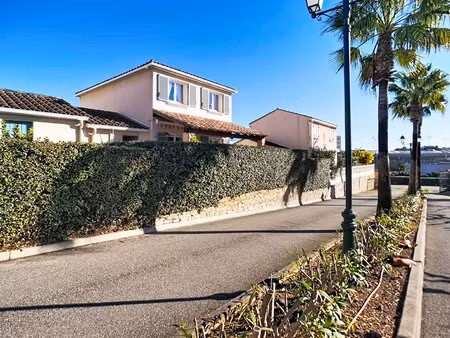 villa à frejus - 4 pièces - calme