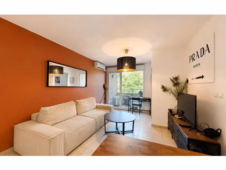 location appartement  m² t-2 à avignon  670 €