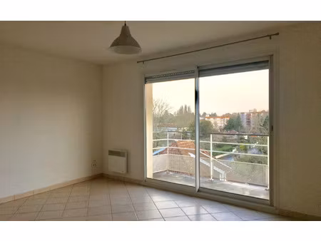 location appartement  m² t-1 à gradignan  613 €