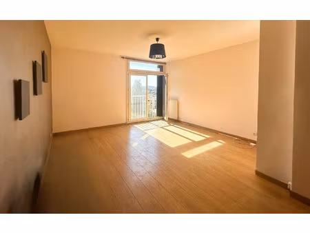 location appartement  69.71 m² t-3 à la seyne-sur-mer  940 €