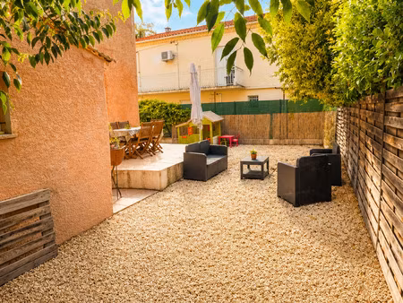 maison lumineuse 3 chambres avec jardin et garage