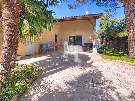 maison 6 pieces 163m2 terrain 570 m2 - 69100 saint-priest