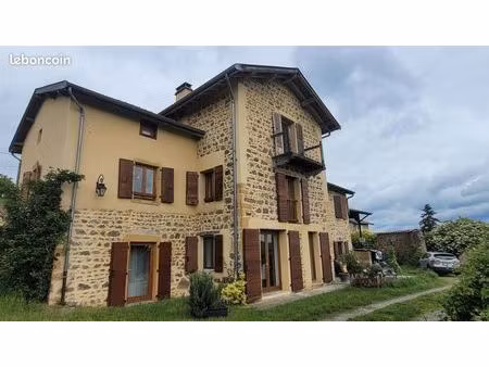 ferme 10 pièces 330 m²