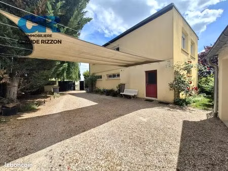 maison 7 pièces 137 m²